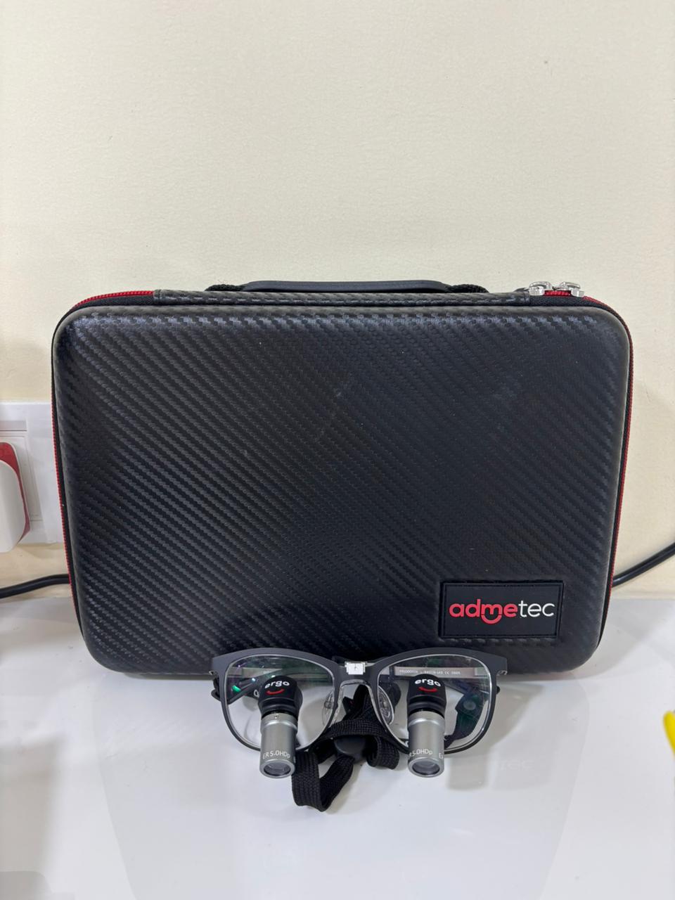 Admetec ergo dental magnification loupes with carrying case