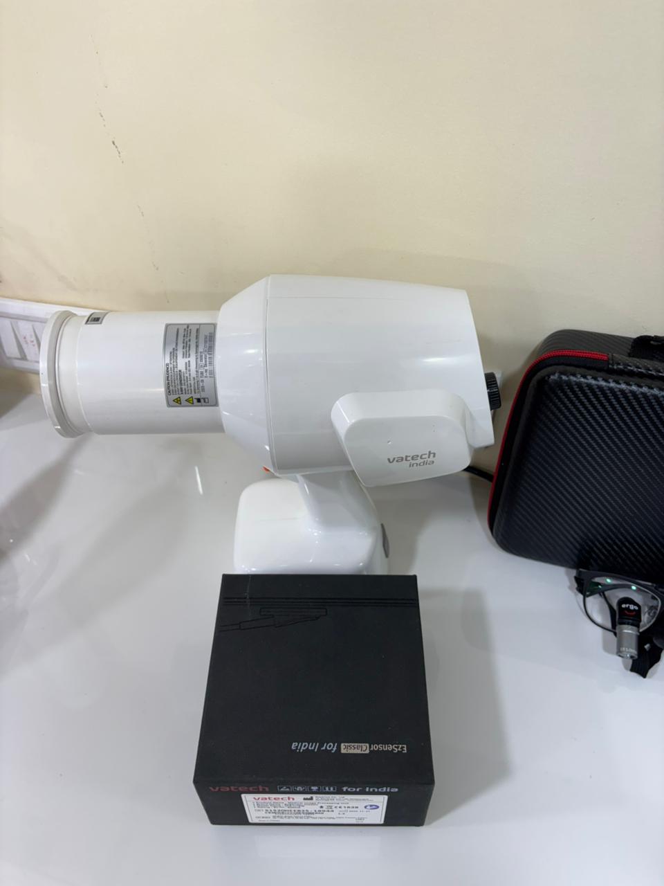 Vatech portable dental X-ray unit with an EzSensor RVG digital sensor